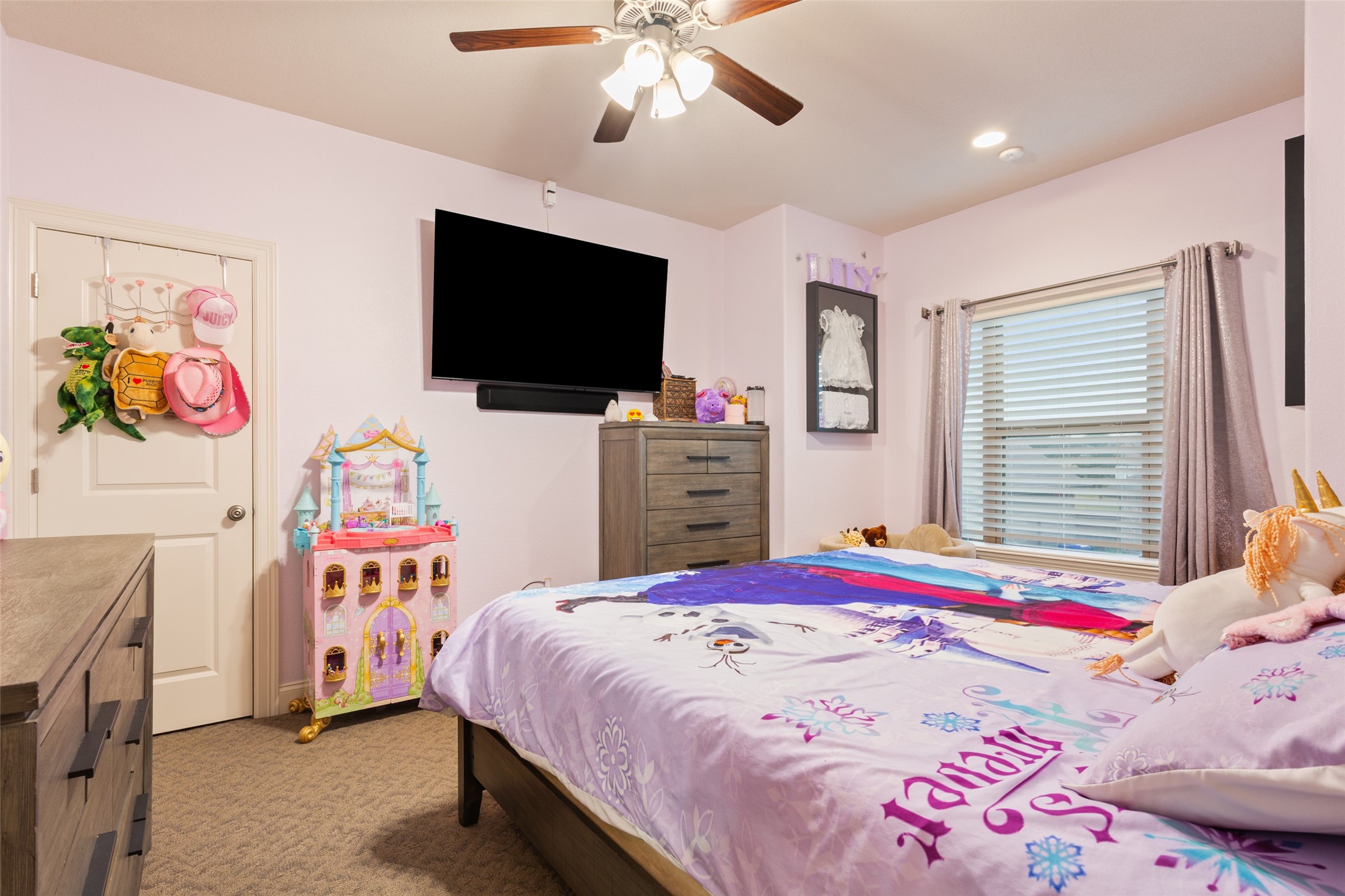 2313 Nicholas