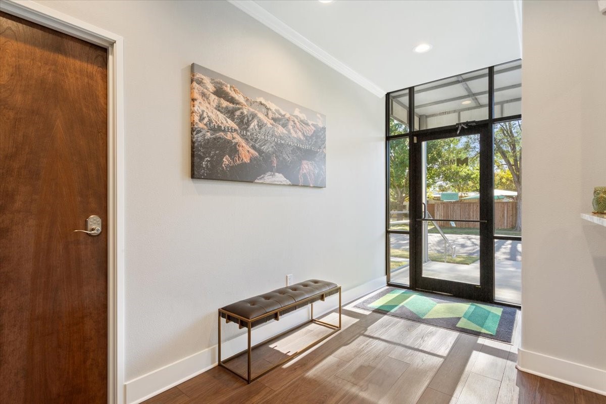 1927 Columbus Avenue