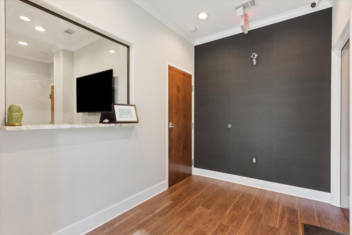 1927 Columbus Avenue