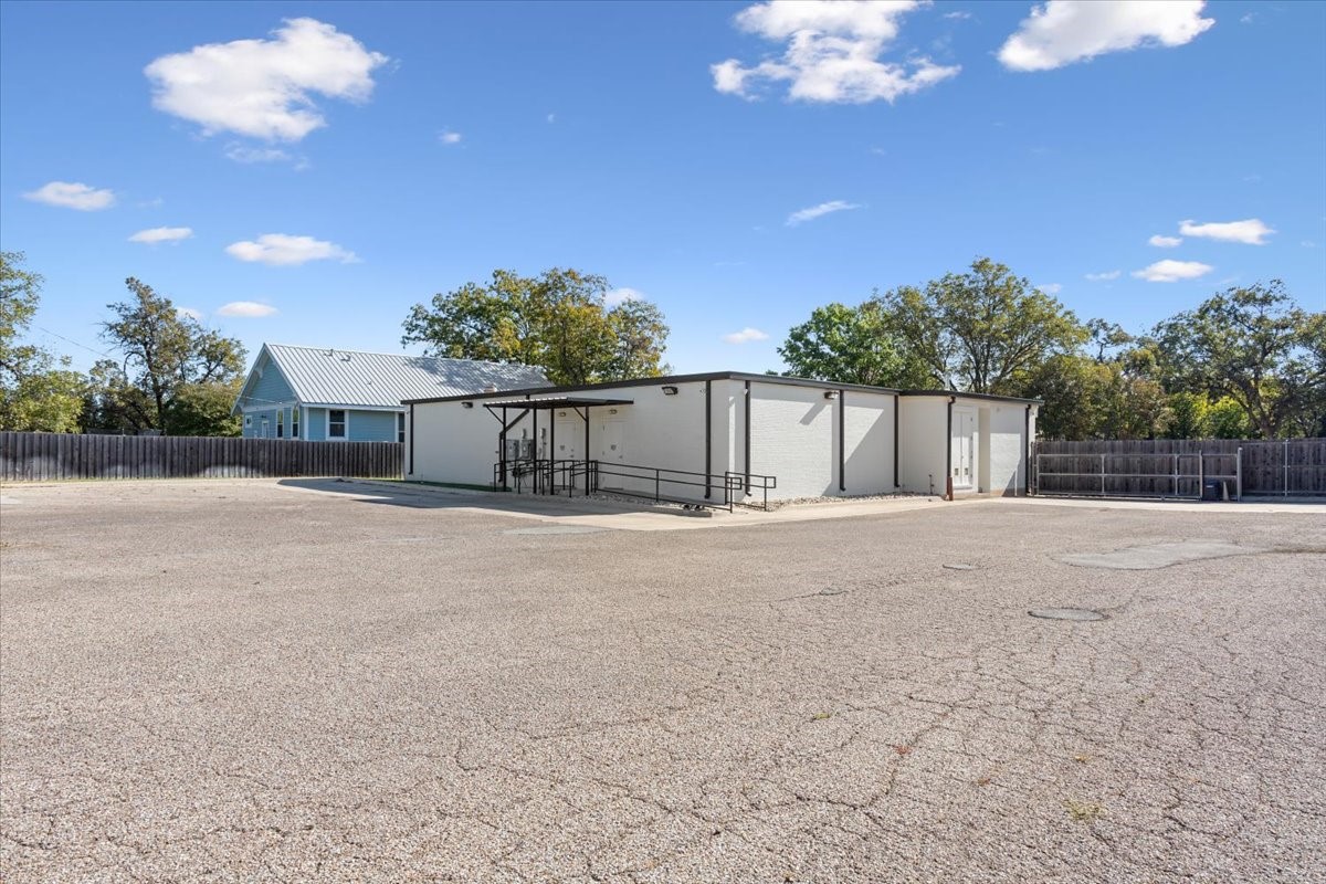 1927 Columbus Avenue