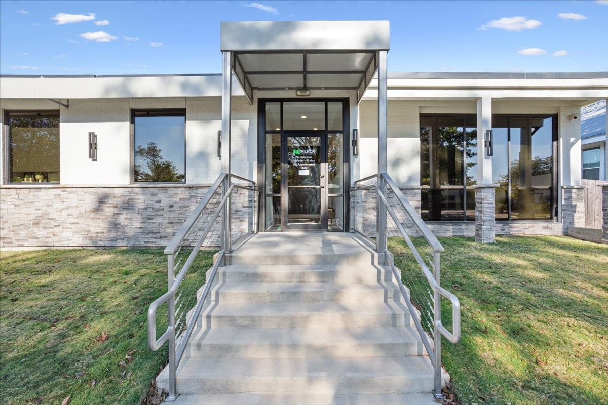 1927 Columbus Avenue