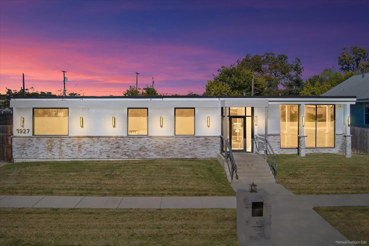 1927 Columbus Avenue