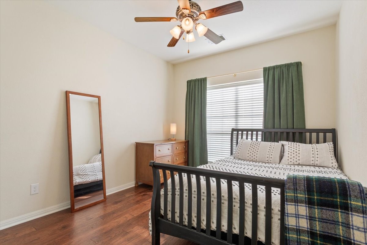 900 Queen Elizabeth Drive