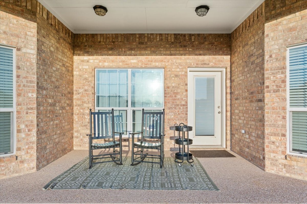 900 Queen Elizabeth Drive