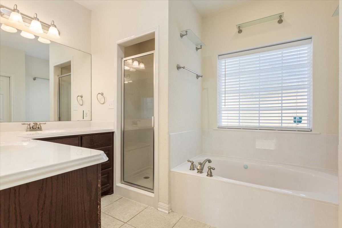 900 Queen Elizabeth Drive