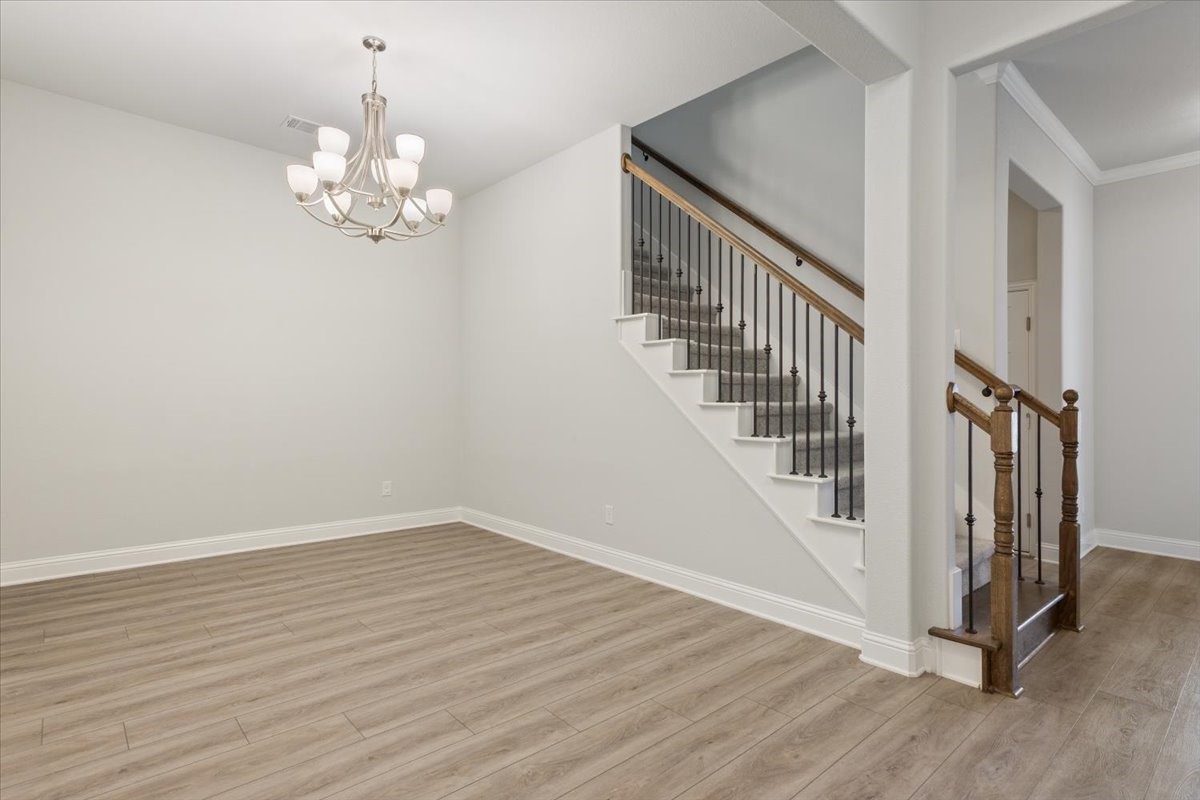 2321 Paddington Way