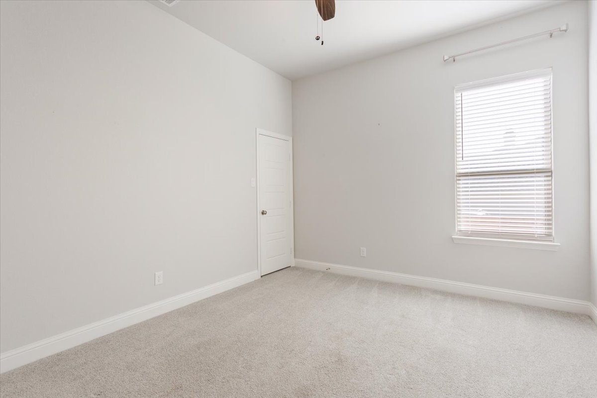2321 Paddington Way