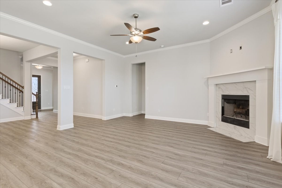 2321 Paddington Way