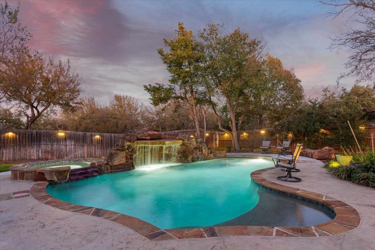 10020 Hidden Bluff
