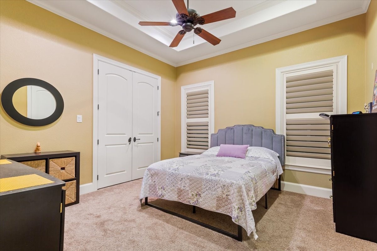 10020 Hidden Bluff