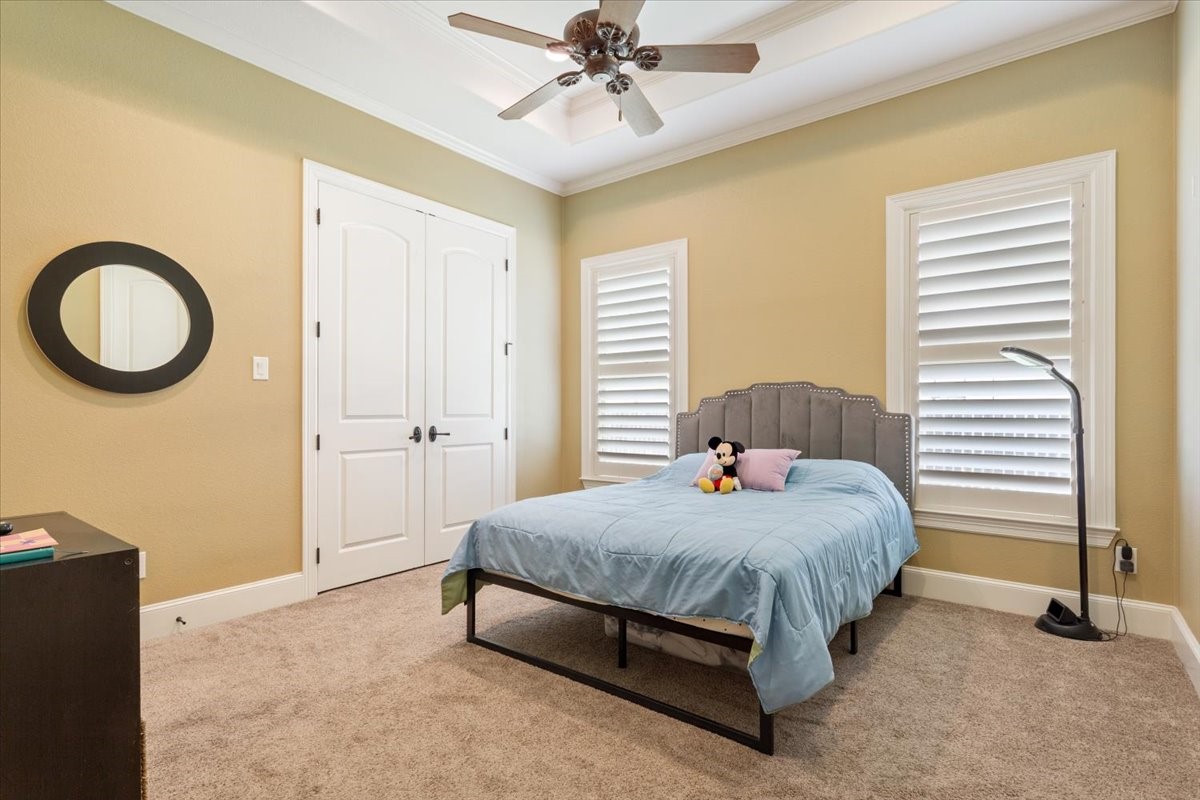 10020 Hidden Bluff