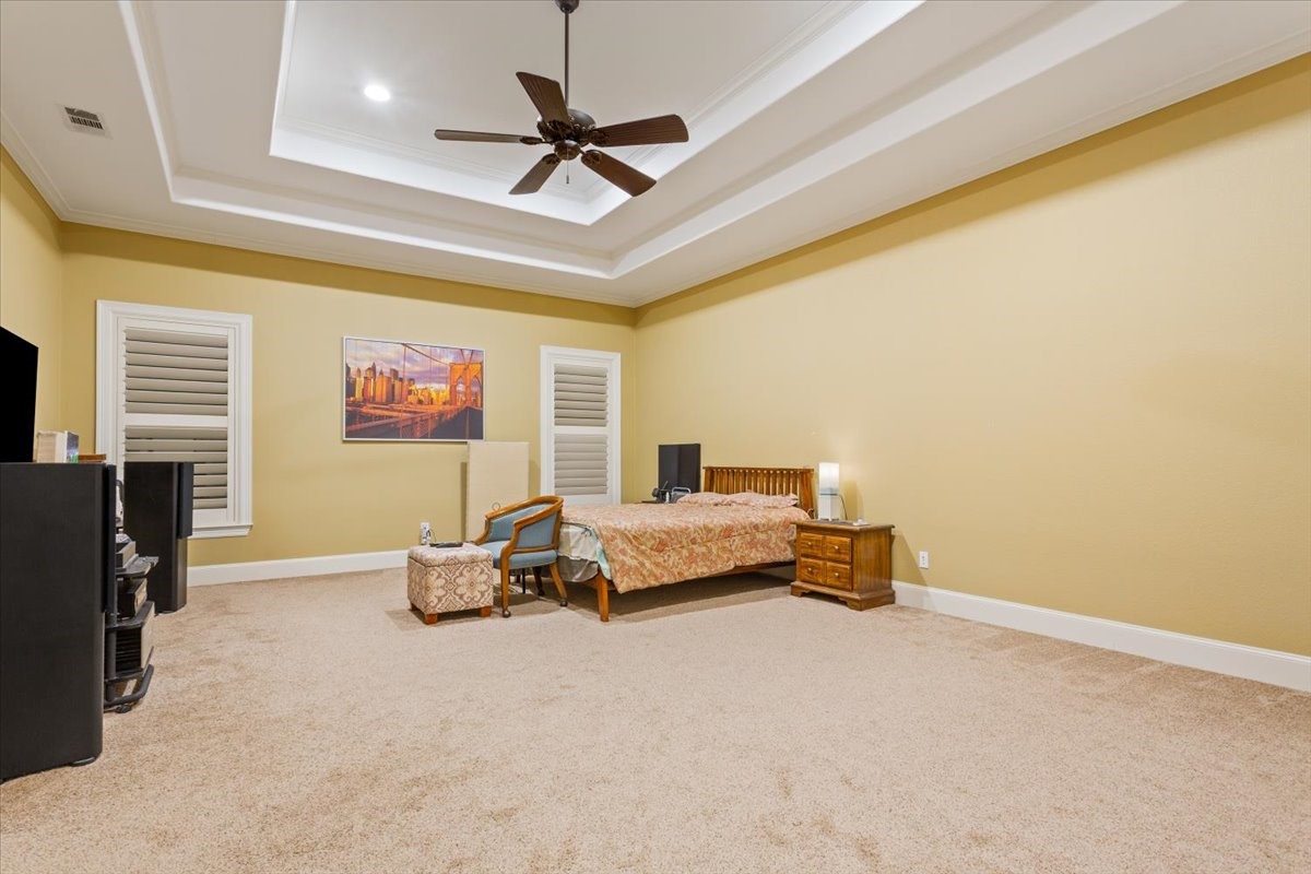 10020 Hidden Bluff