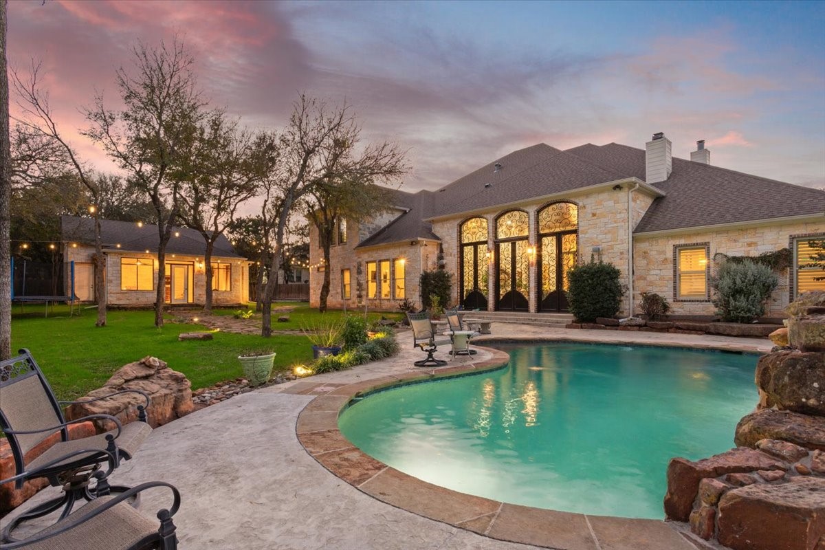 10020 Hidden Bluff