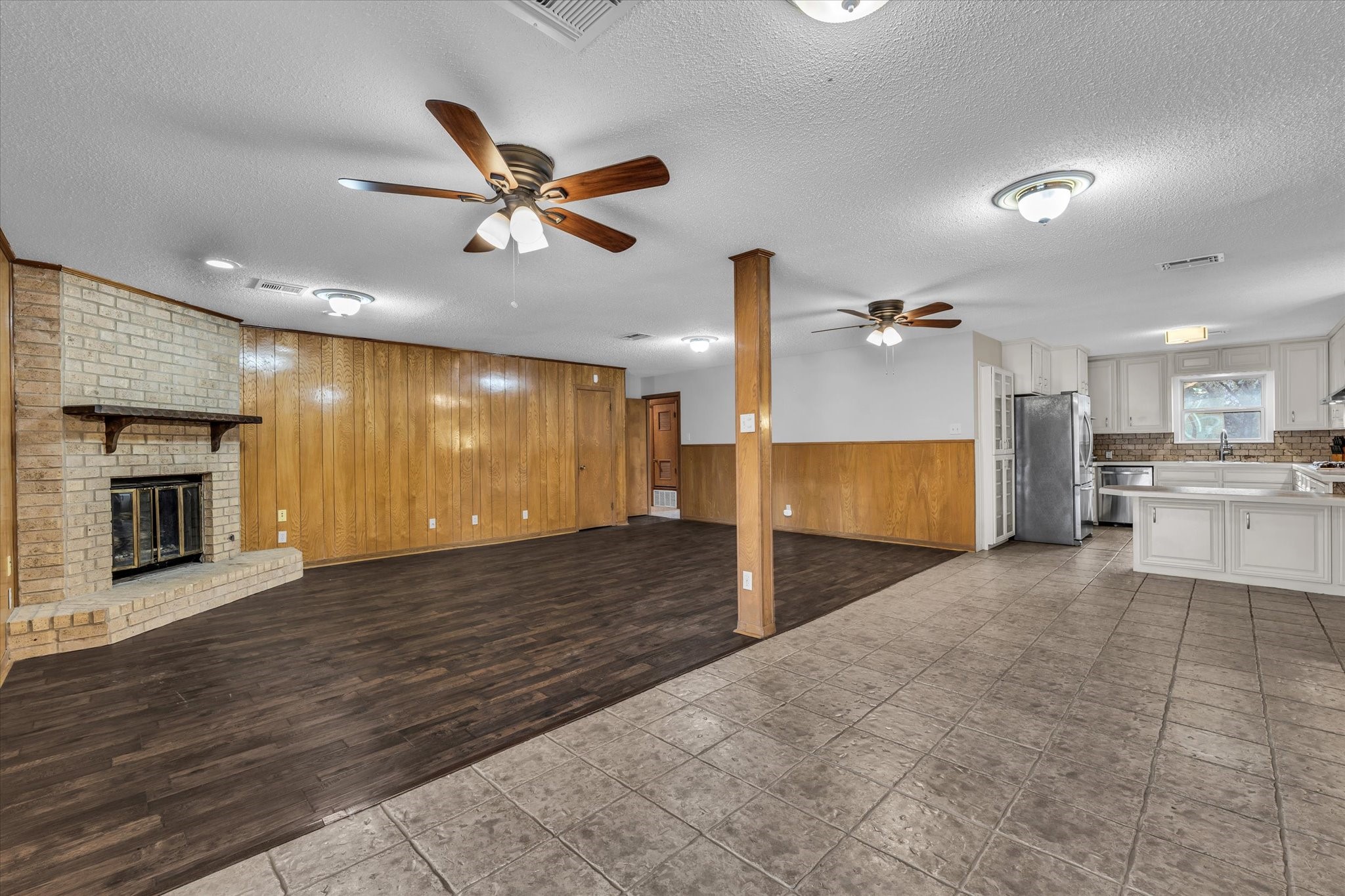4325 Shady Glen Drive