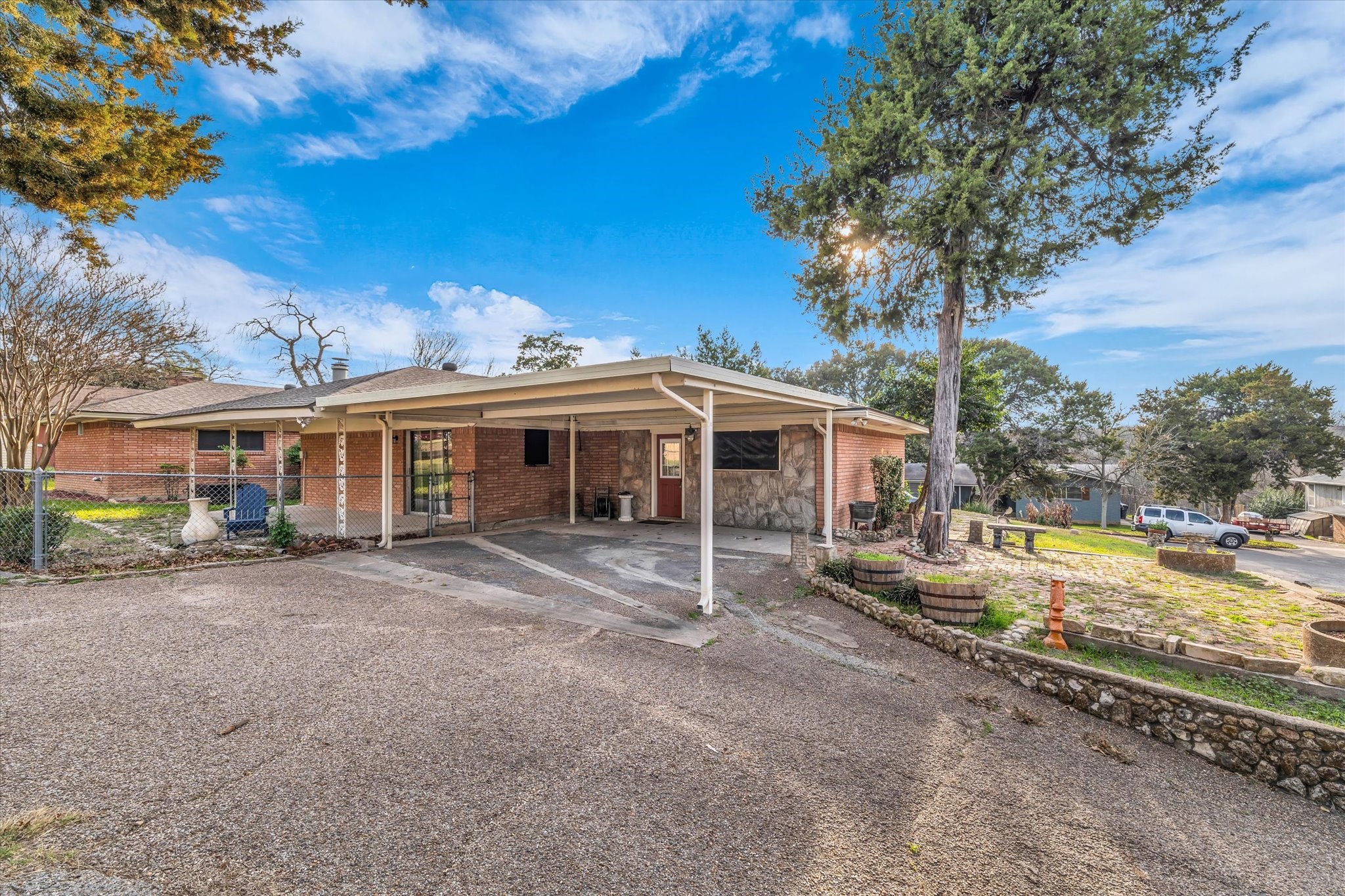 4325 Shady Glen Drive