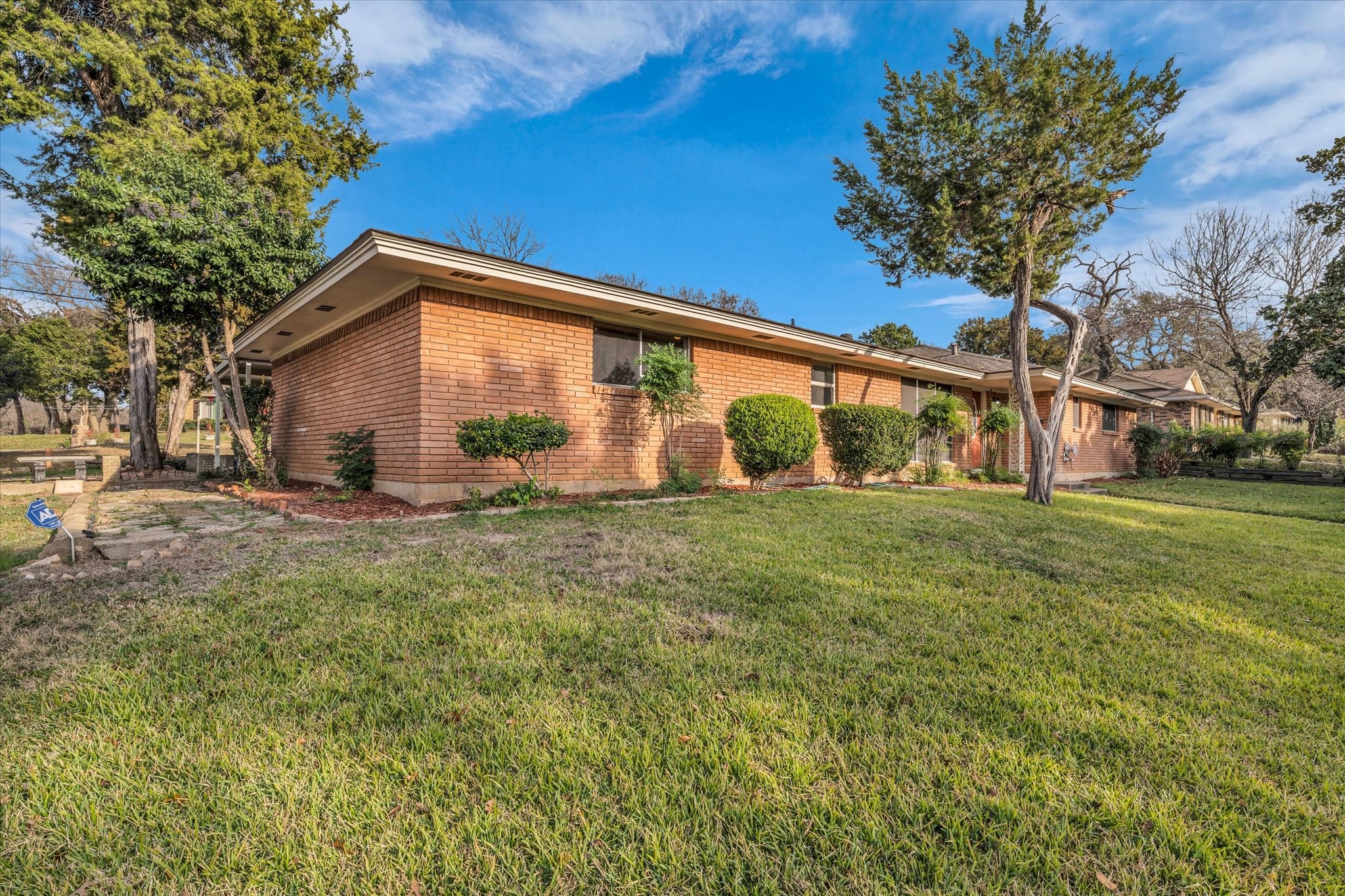 4325 Shady Glen Drive