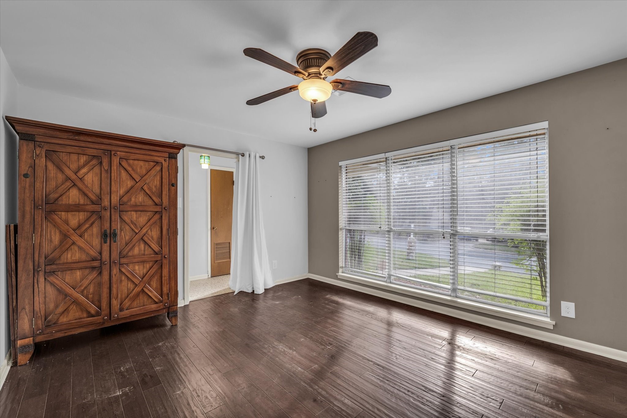 4325 Shady Glen Drive