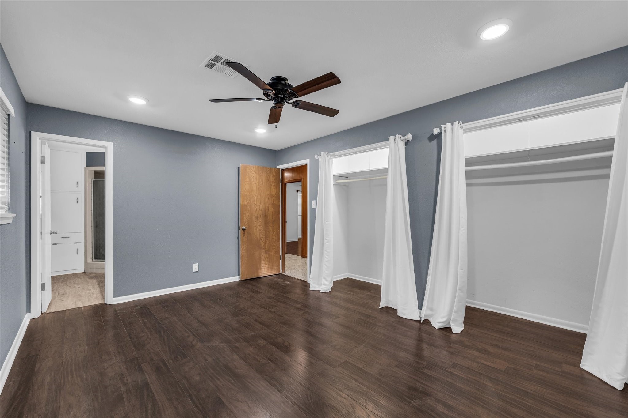 4325 Shady Glen Drive