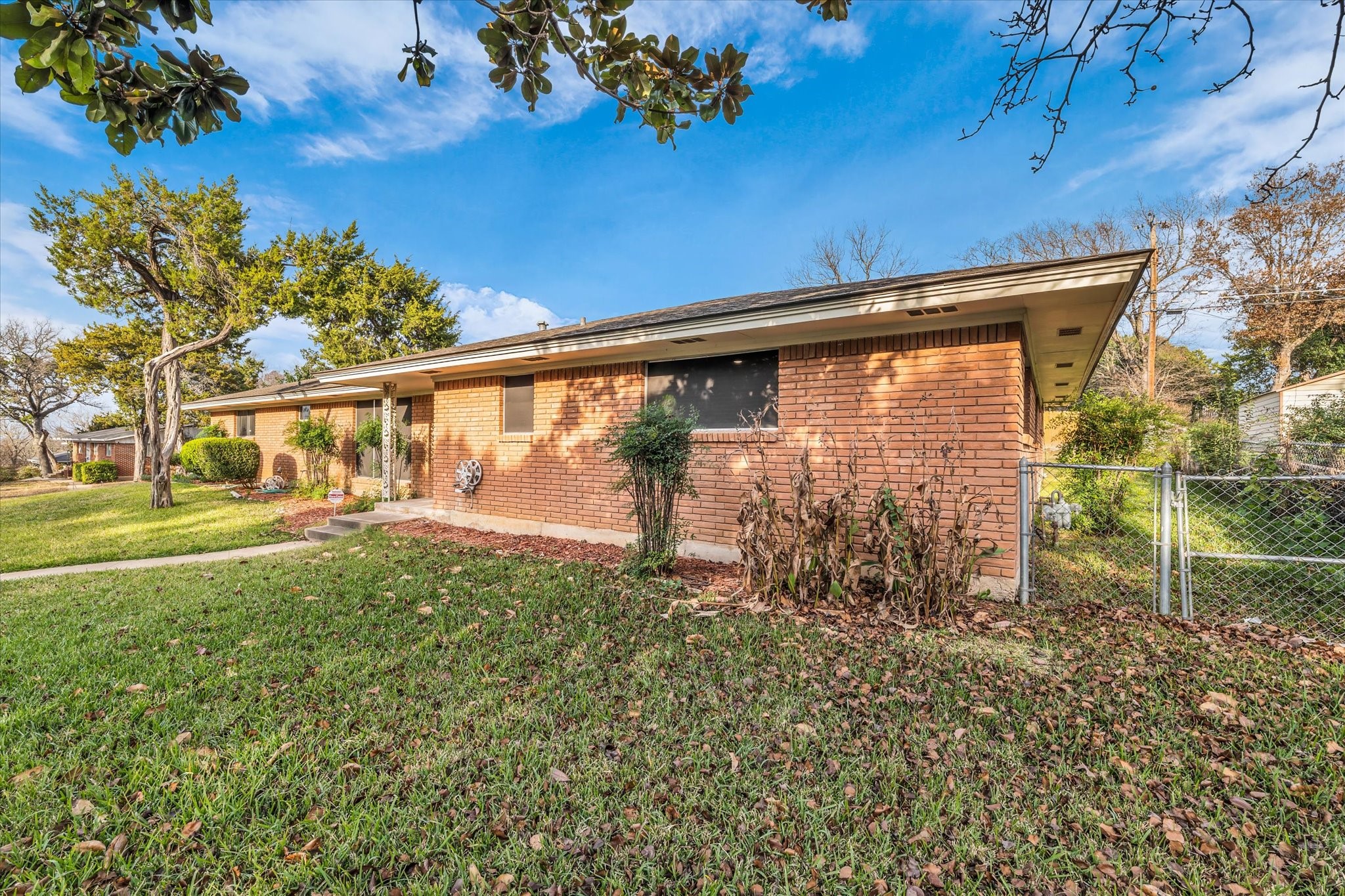 4325 Shady Glen Drive