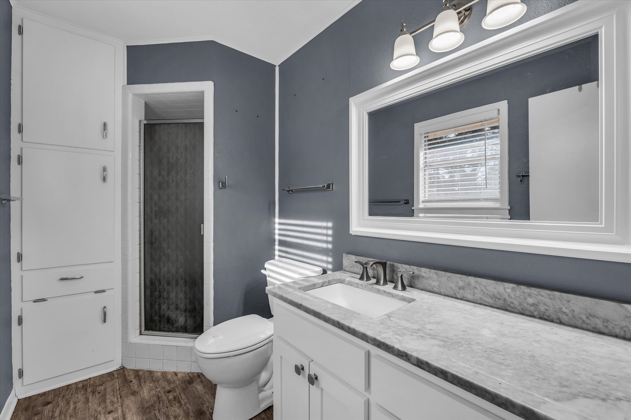 4325 Shady Glen Drive