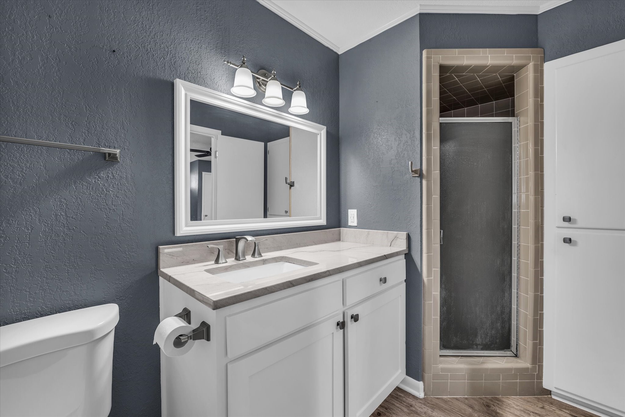 4325 Shady Glen Drive