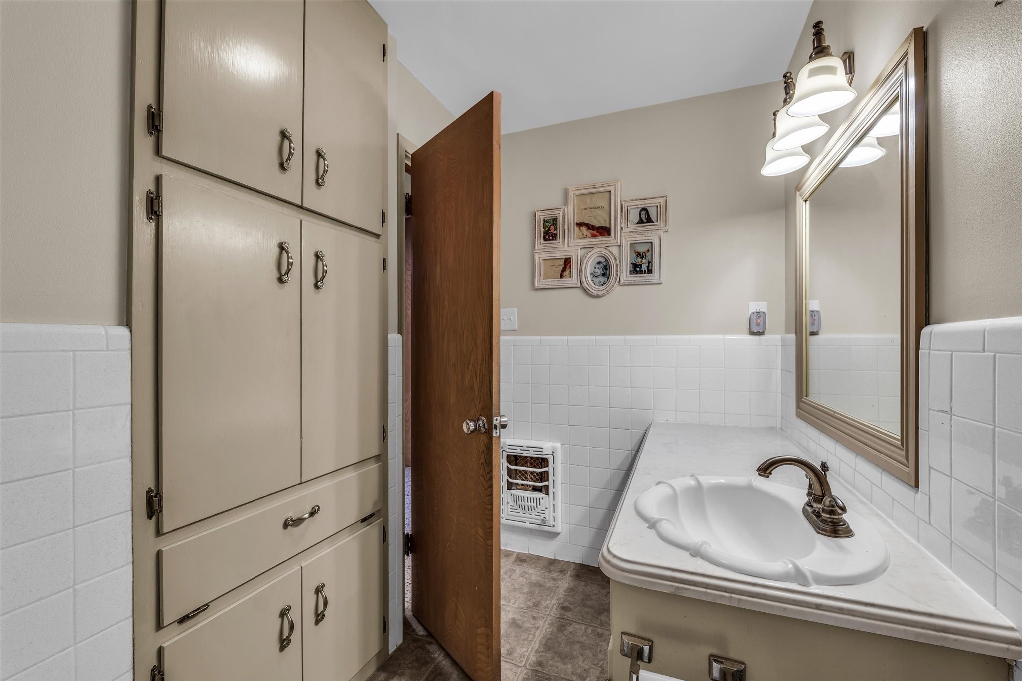 4325 Shady Glen Drive