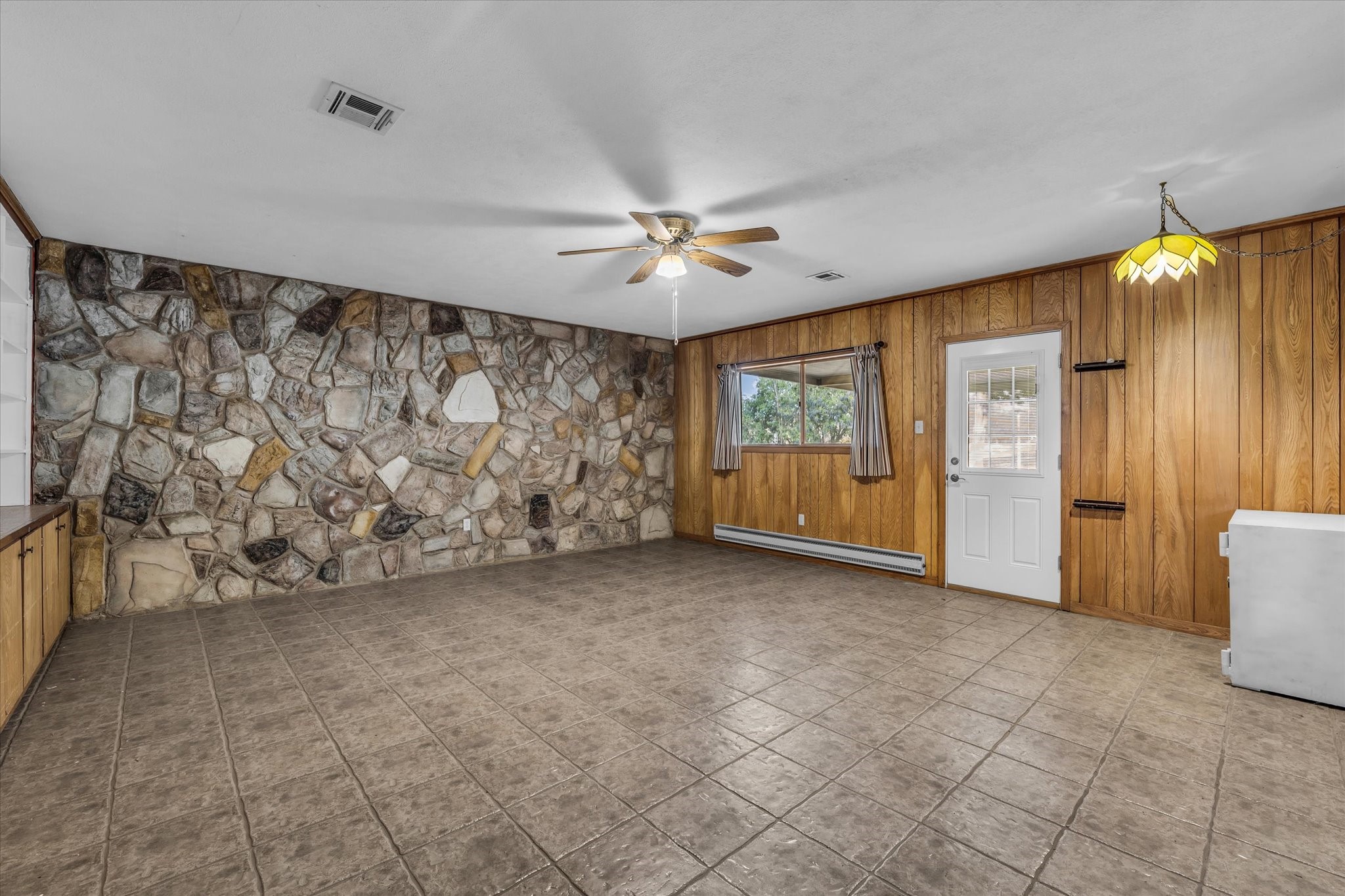 4325 Shady Glen Drive