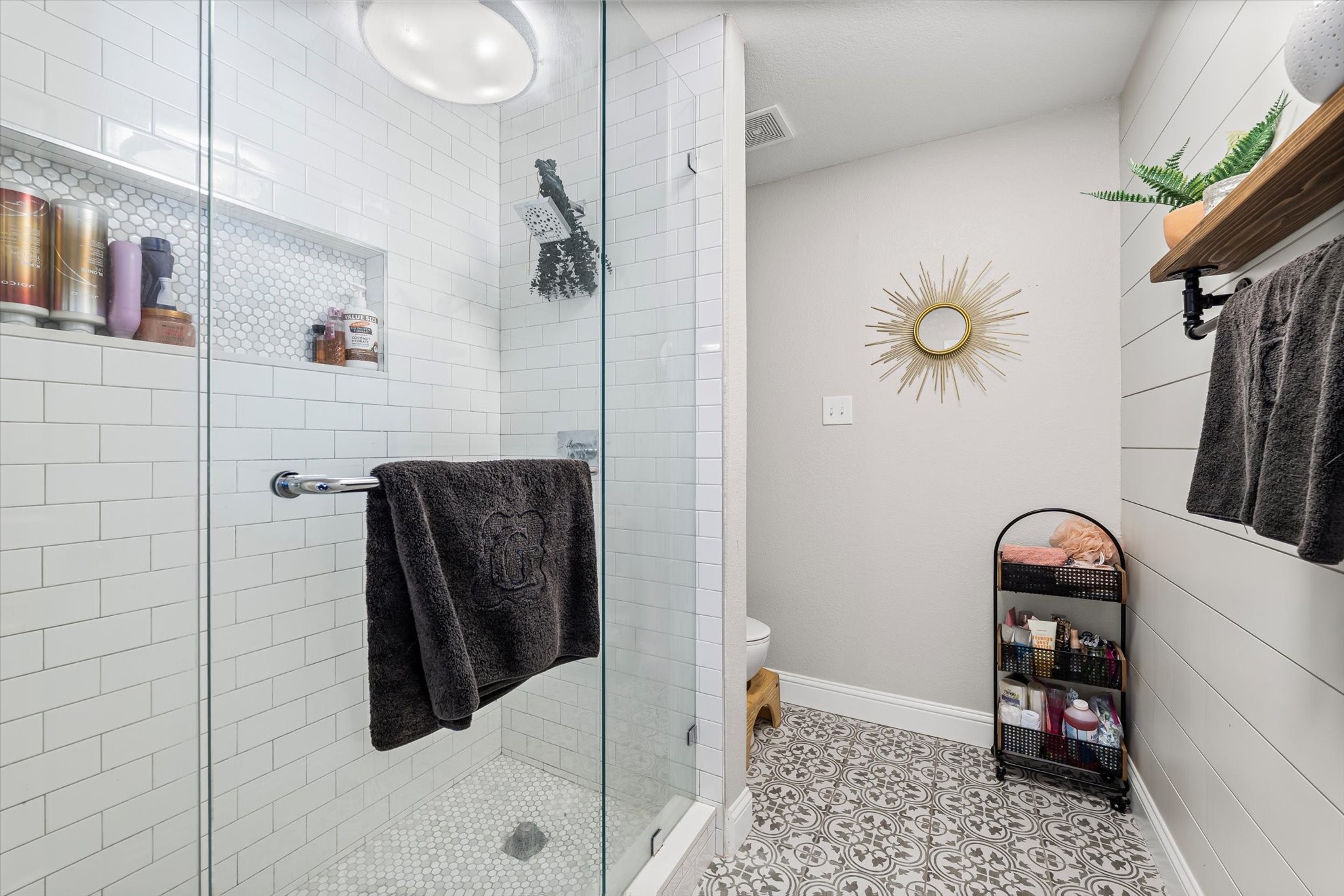 1301 Wood Avenue A & B