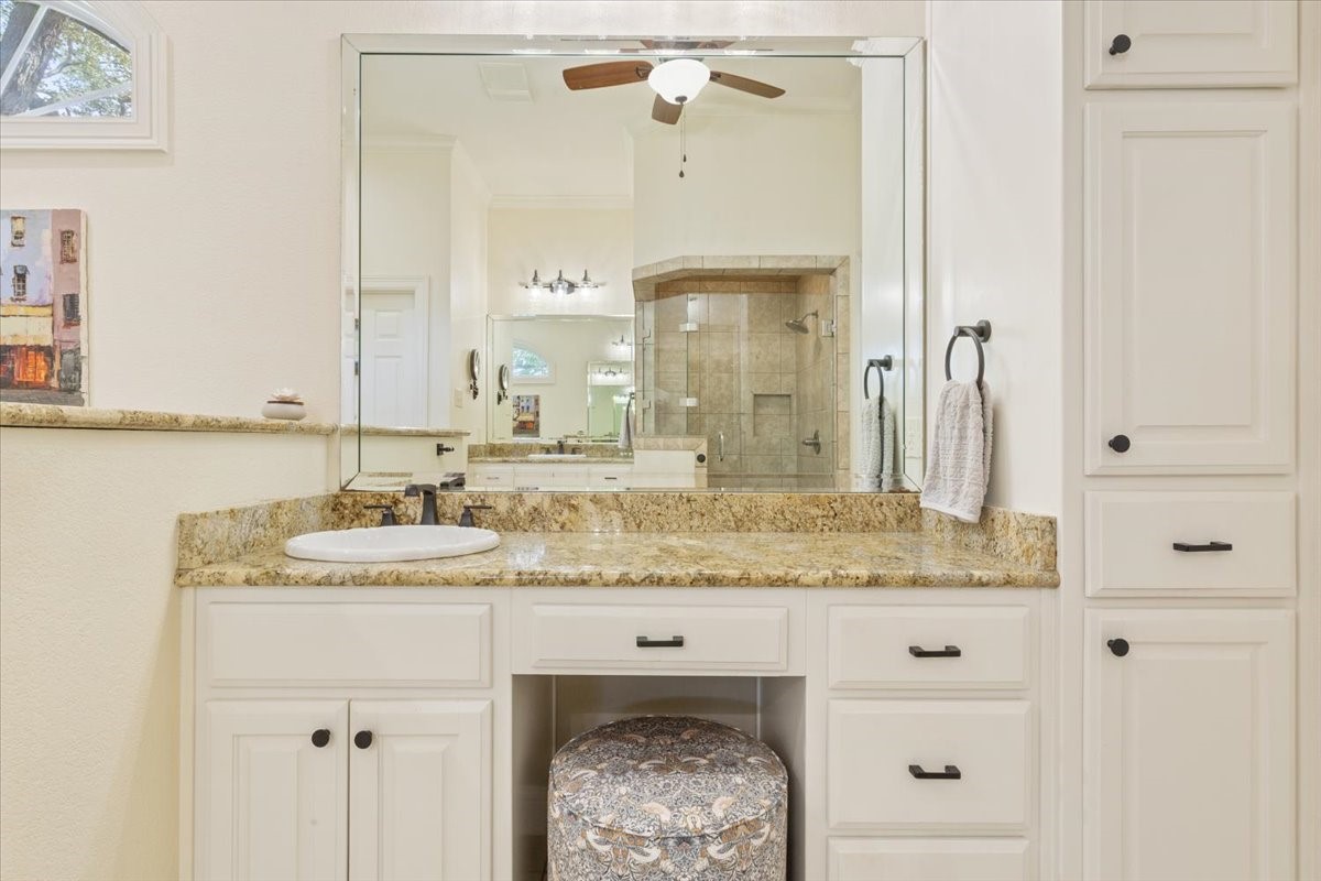 4801 Ridgeview Drive