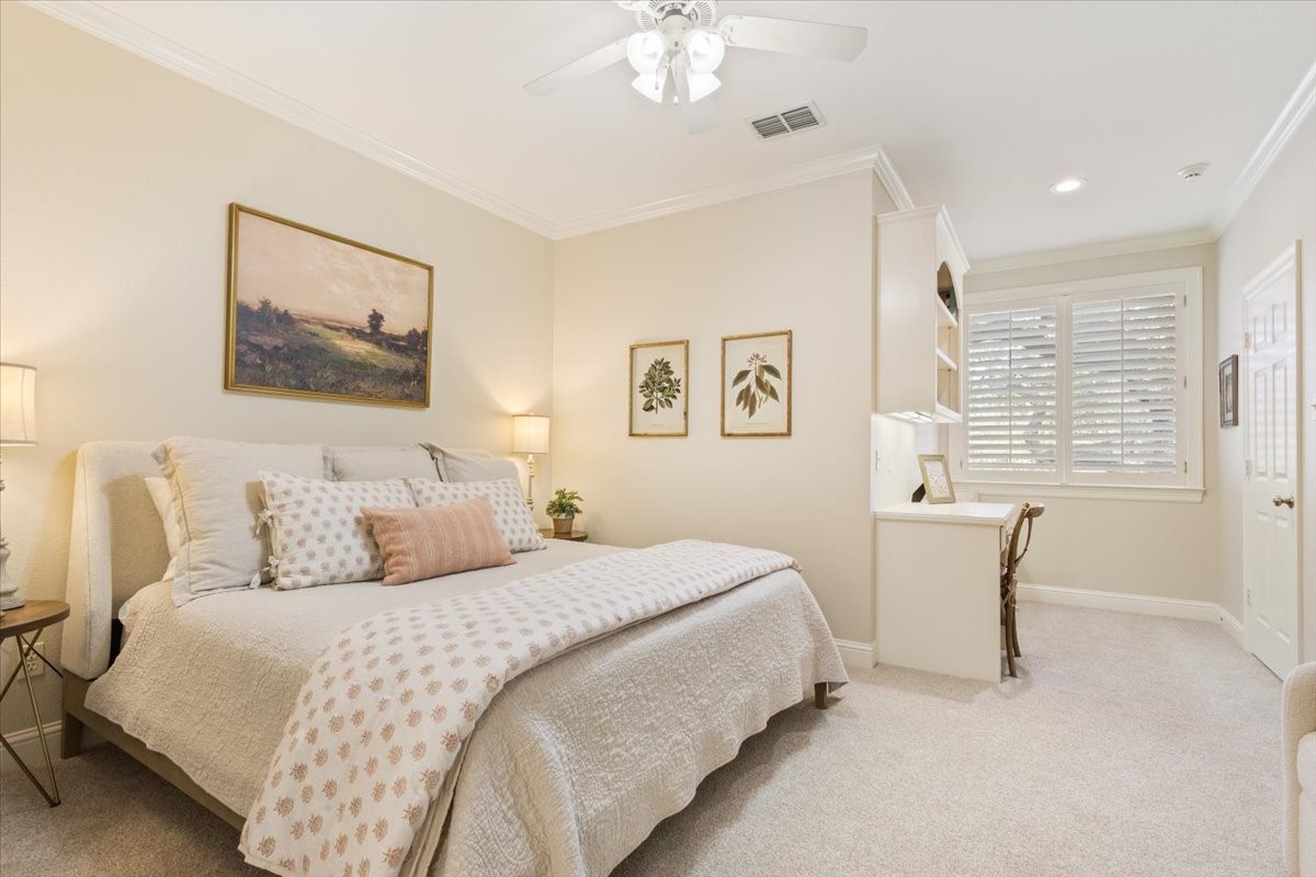 4801 Ridgeview Drive