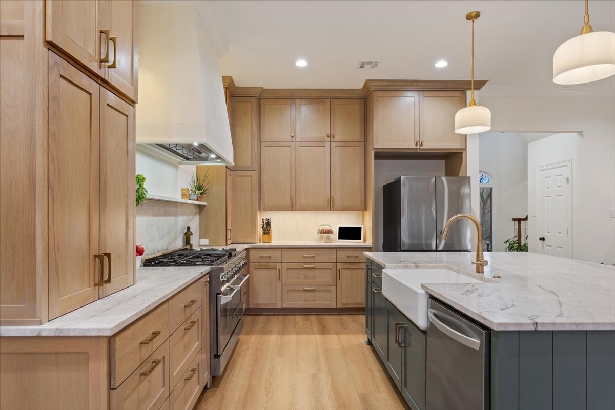 1061 Hidden Valley Court