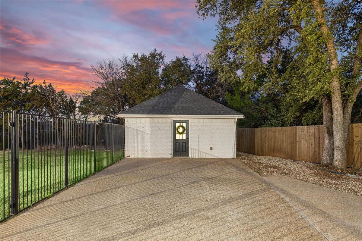 1061 Hidden Valley Court