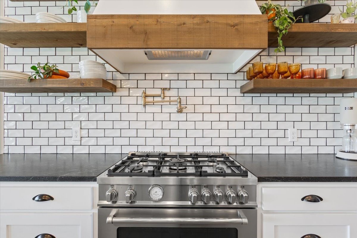 16024 Sorrento Drive