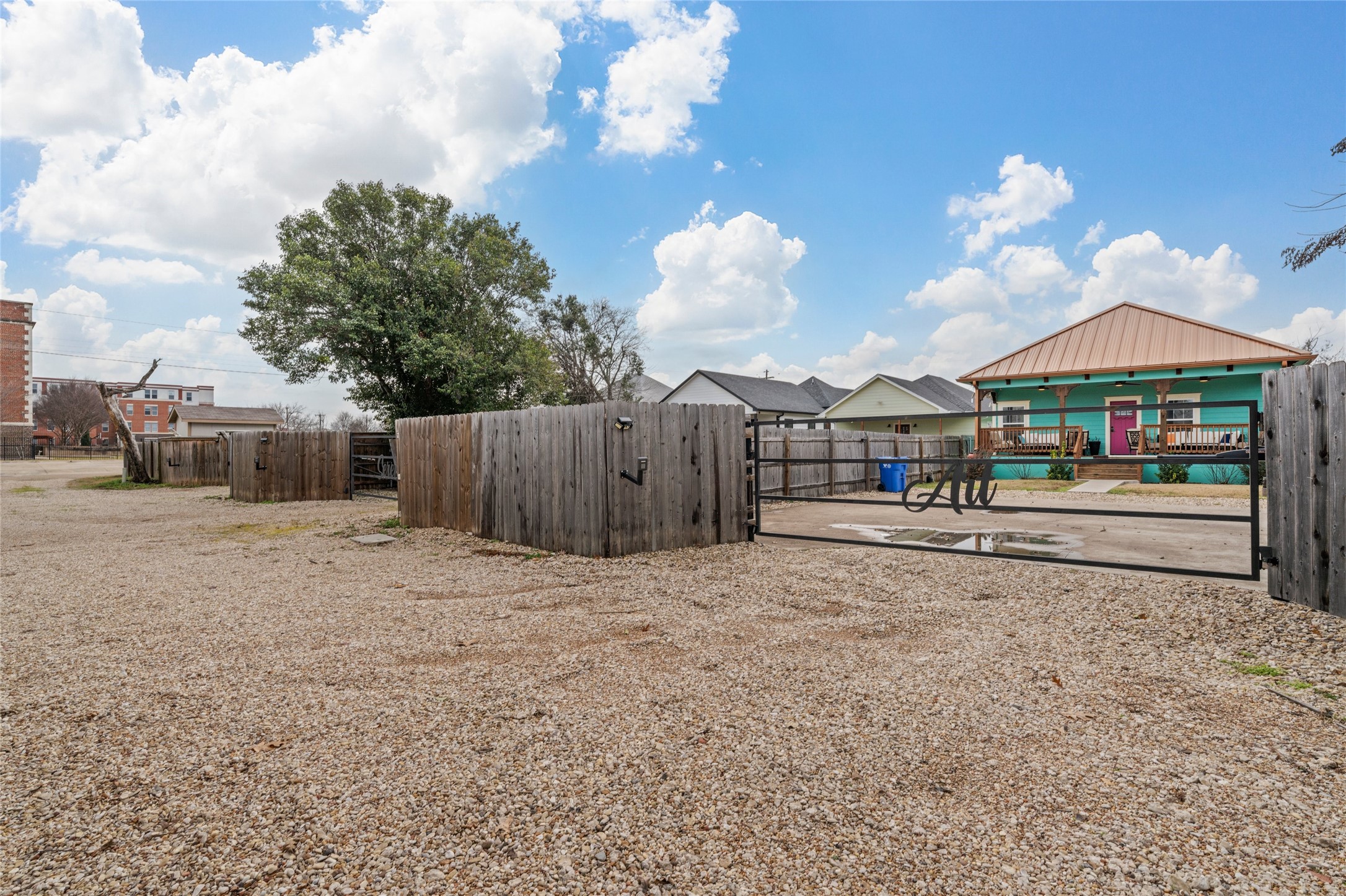 706 S 9th Street
