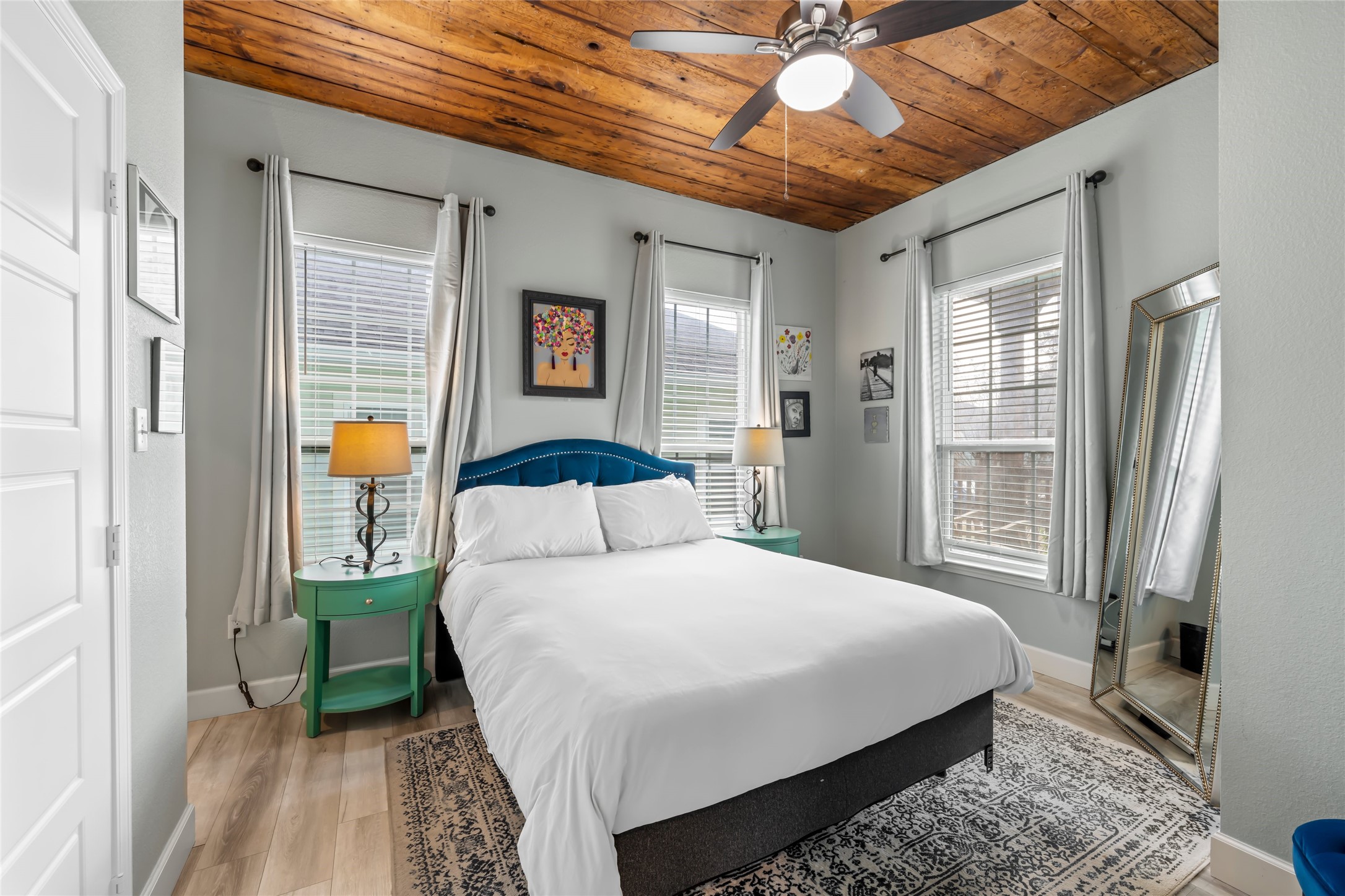 706 S 9th Street