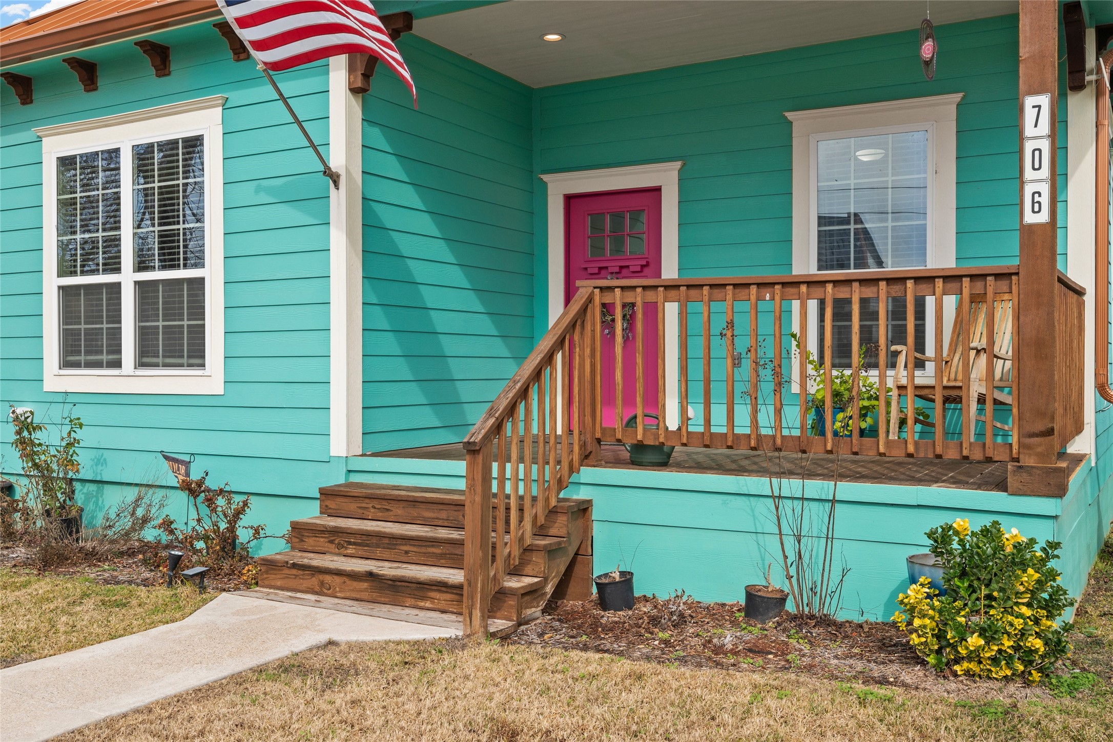 706 S 9th Street