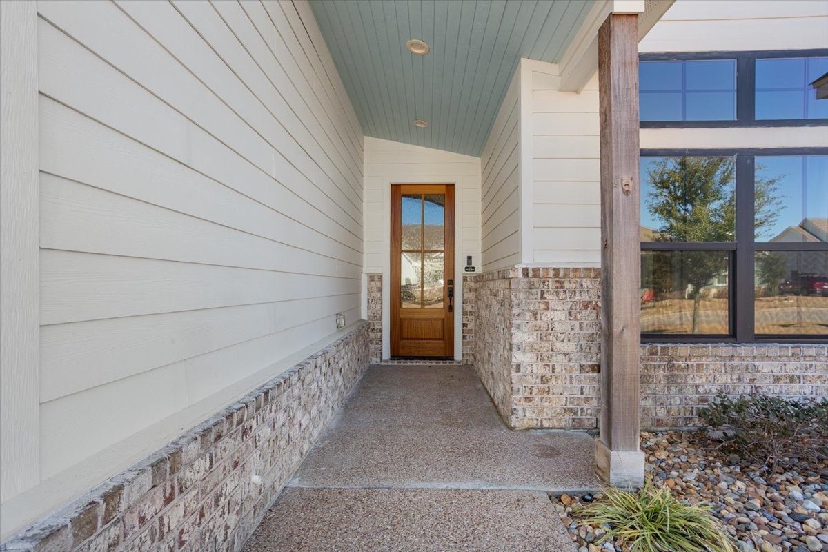 800 Forward Pass Drive