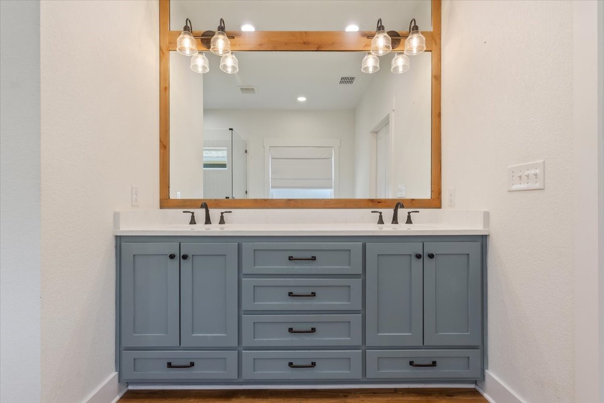 800 Forward Pass Drive