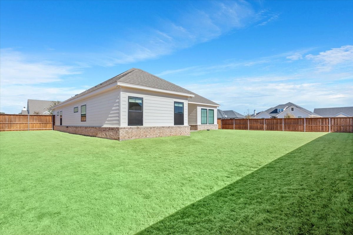 800 Forward Pass Drive