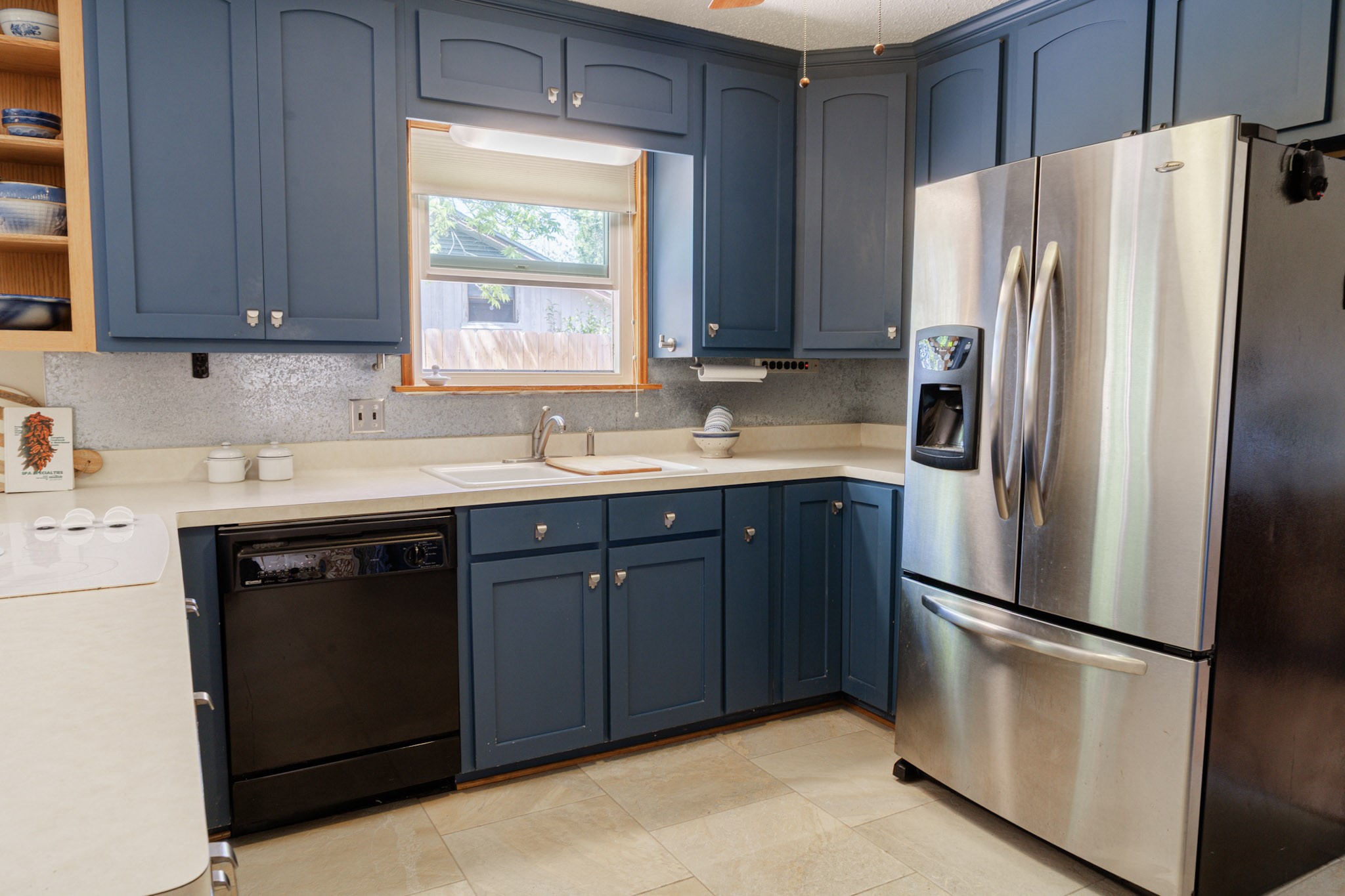 3300 Loma Vista Drive