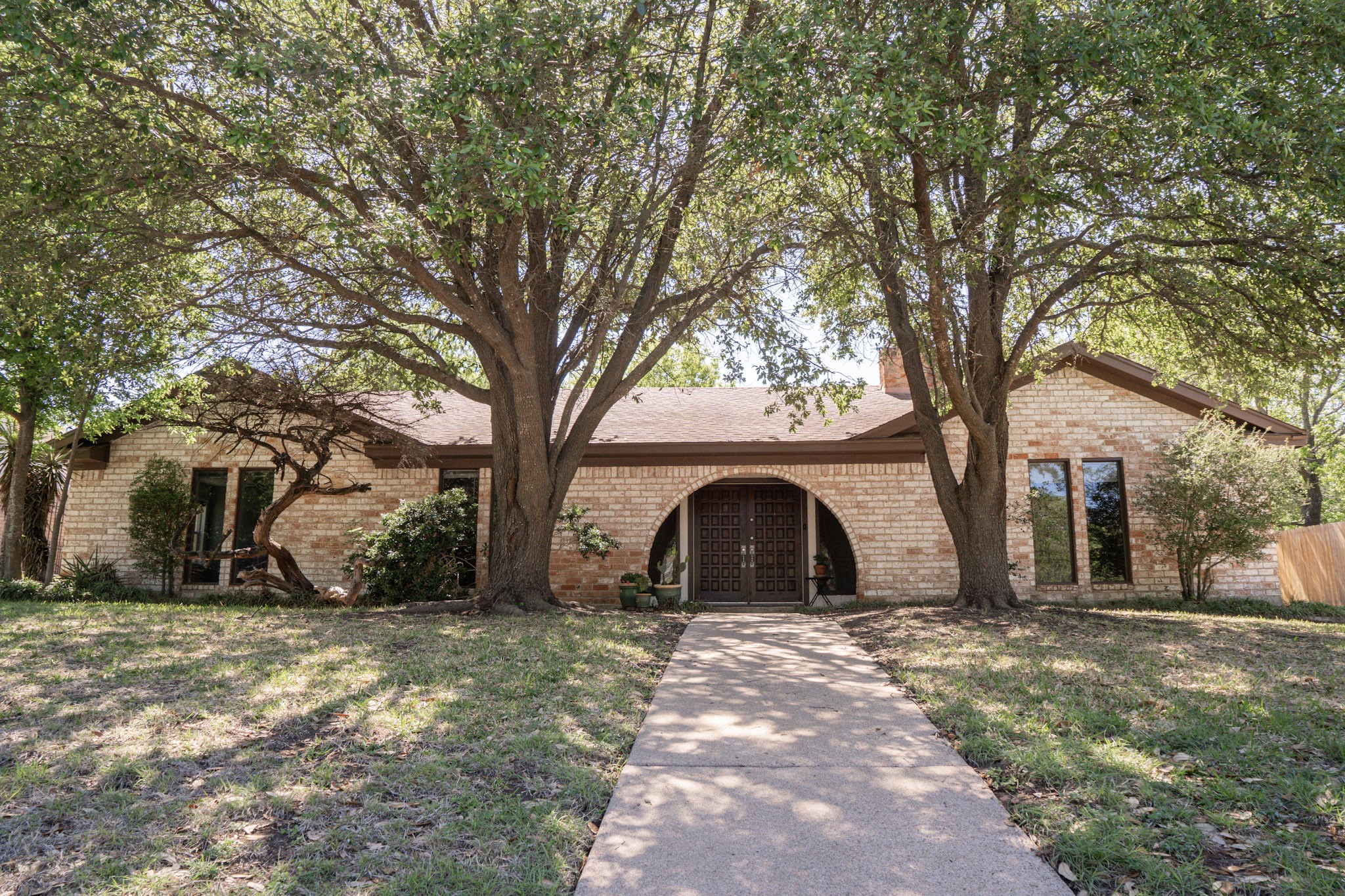 3300 Loma Vista Drive