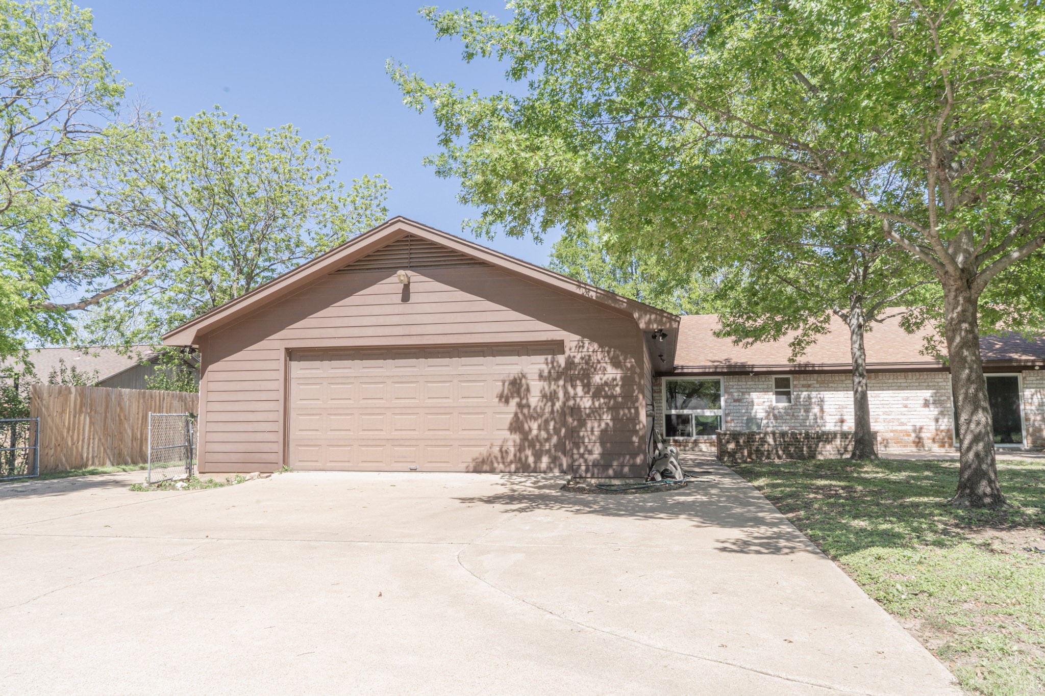 3300 Loma Vista Drive