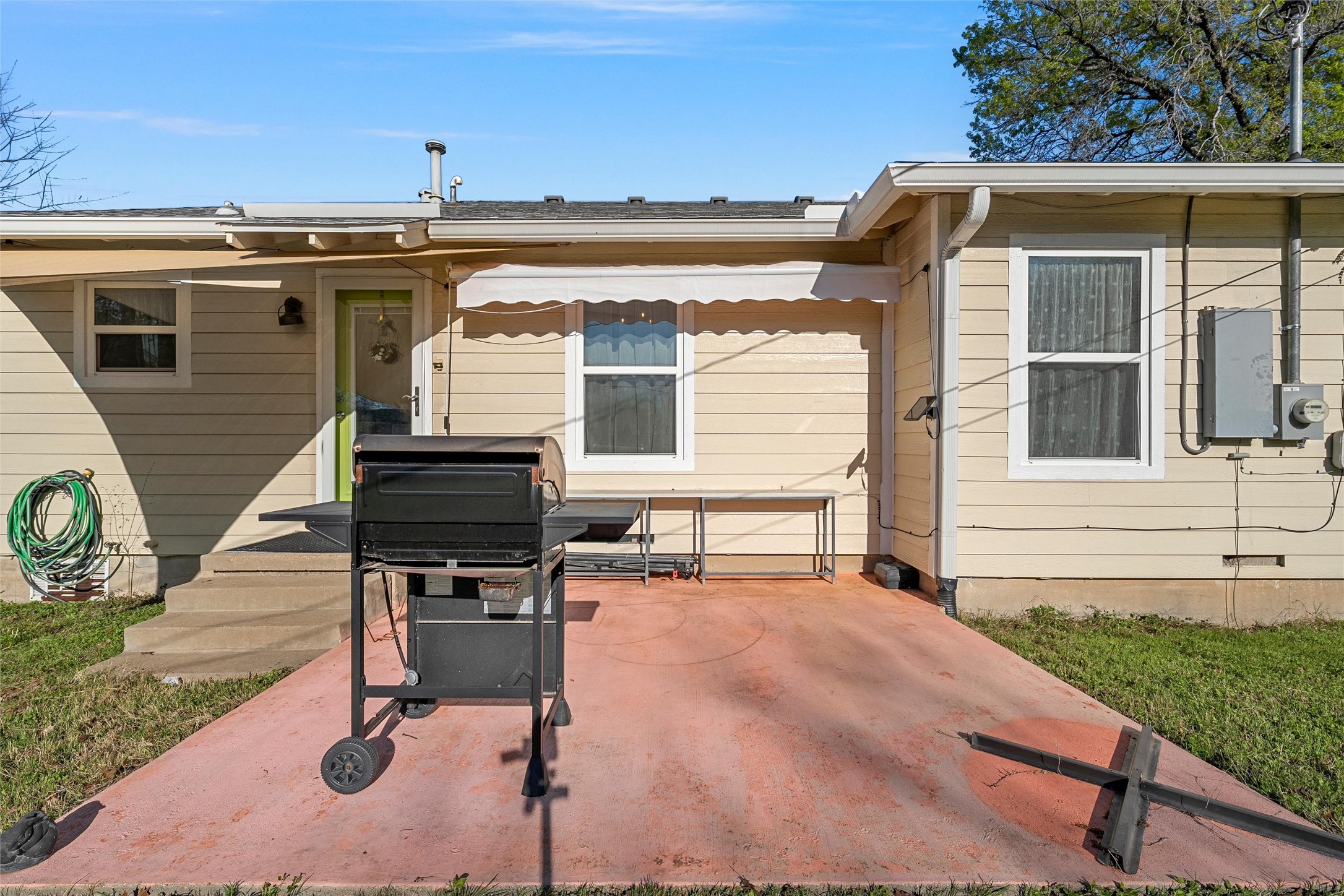 2216 N 43rd