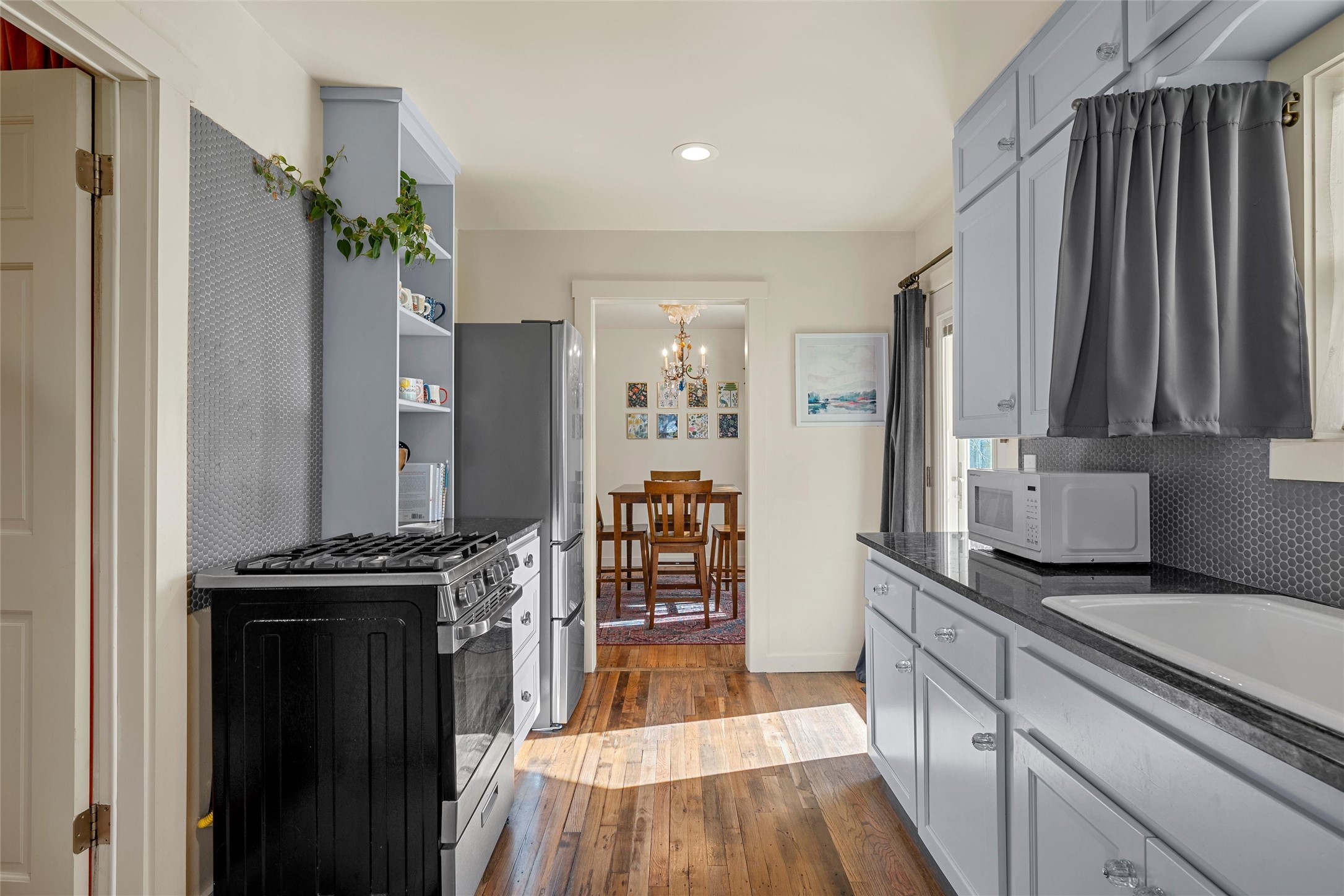 2216 N 43rd