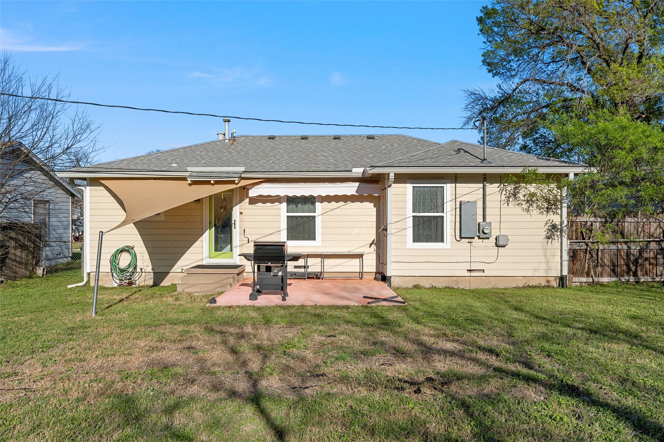 2216 N 43rd