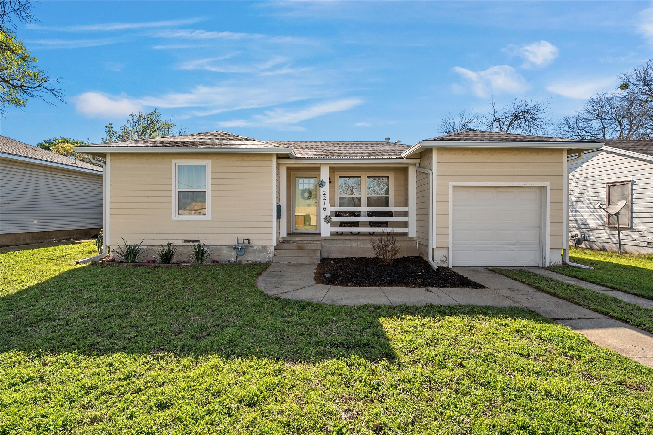 2216 N 43rd