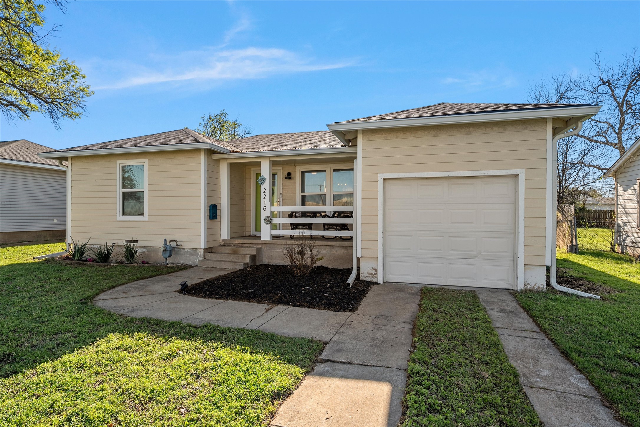 2216 N 43rd