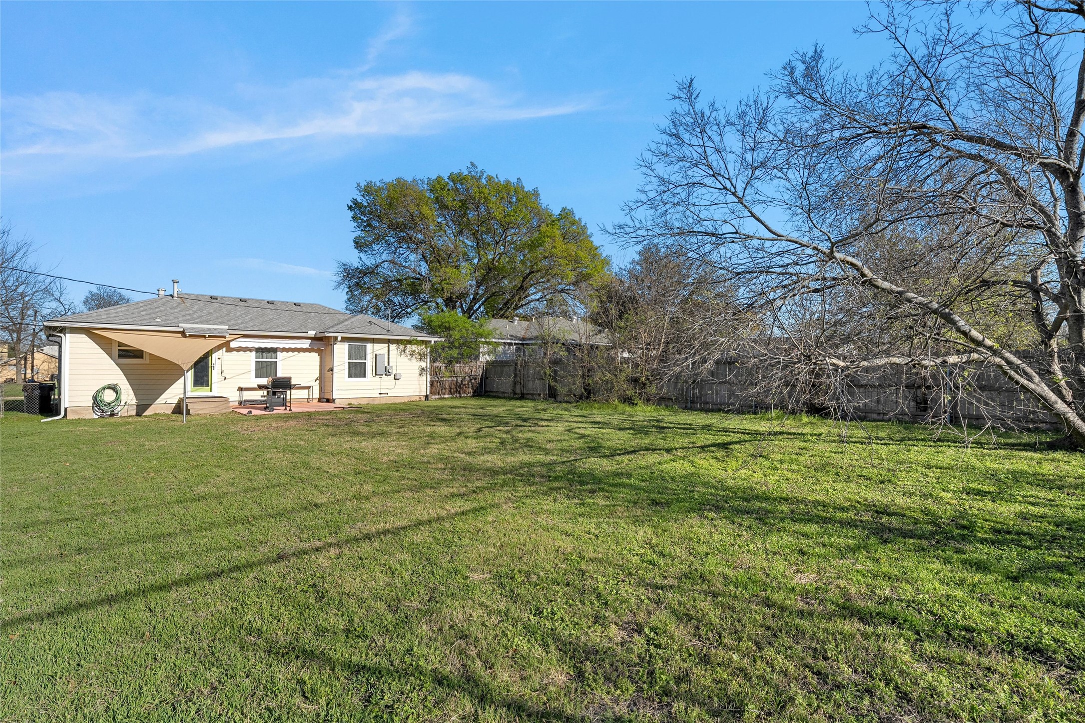 2216 N 43rd