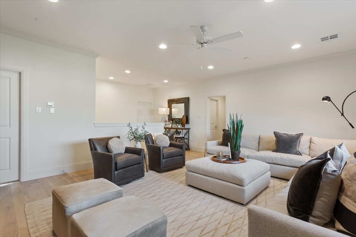 14007 Rw Court