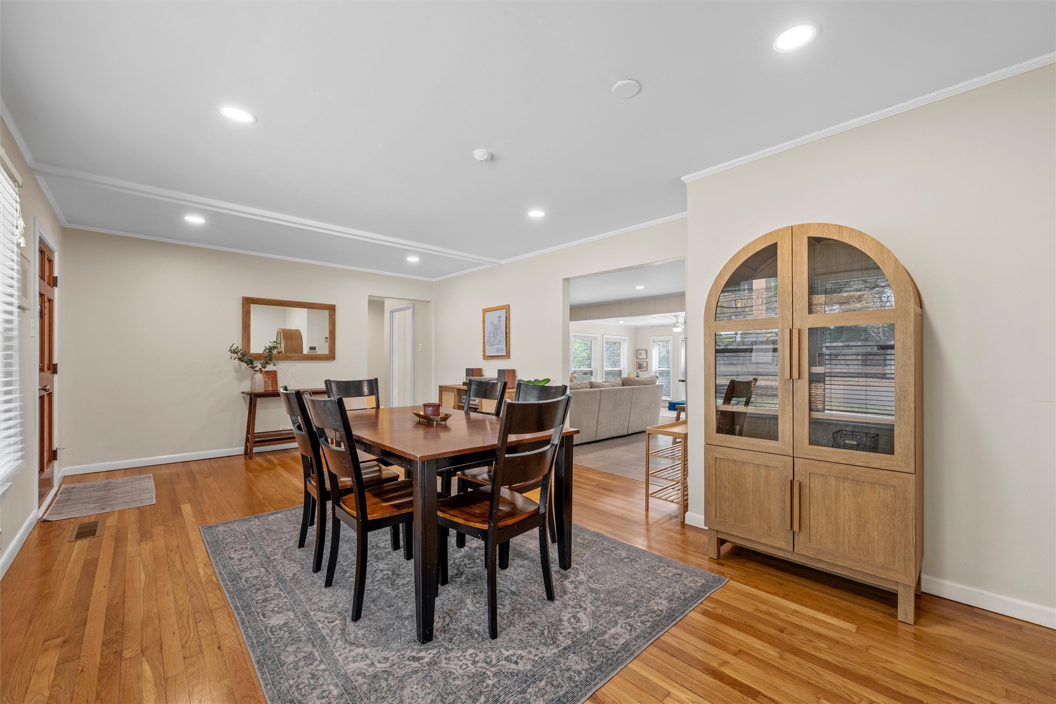 2306 Oak Cliff Drive